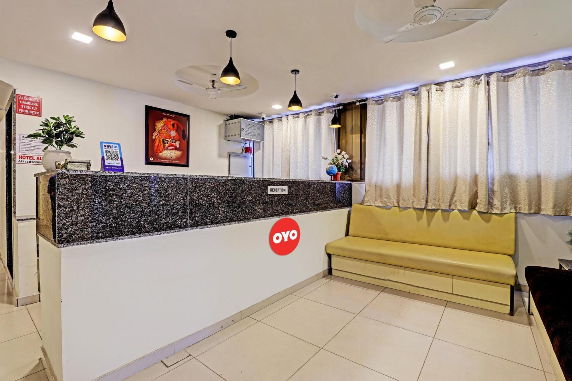 Hotel O Alexa 阿穆达巴 外观 照片