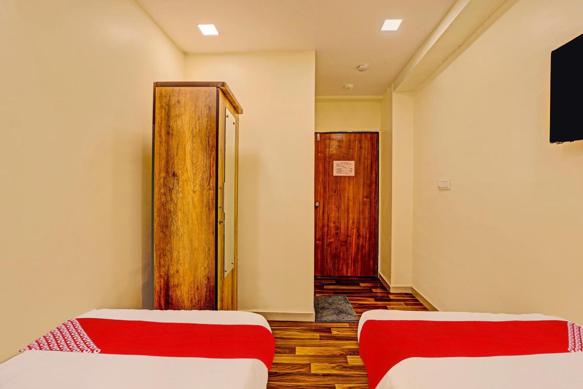 Hotel O Alexa 阿穆达巴 外观 照片